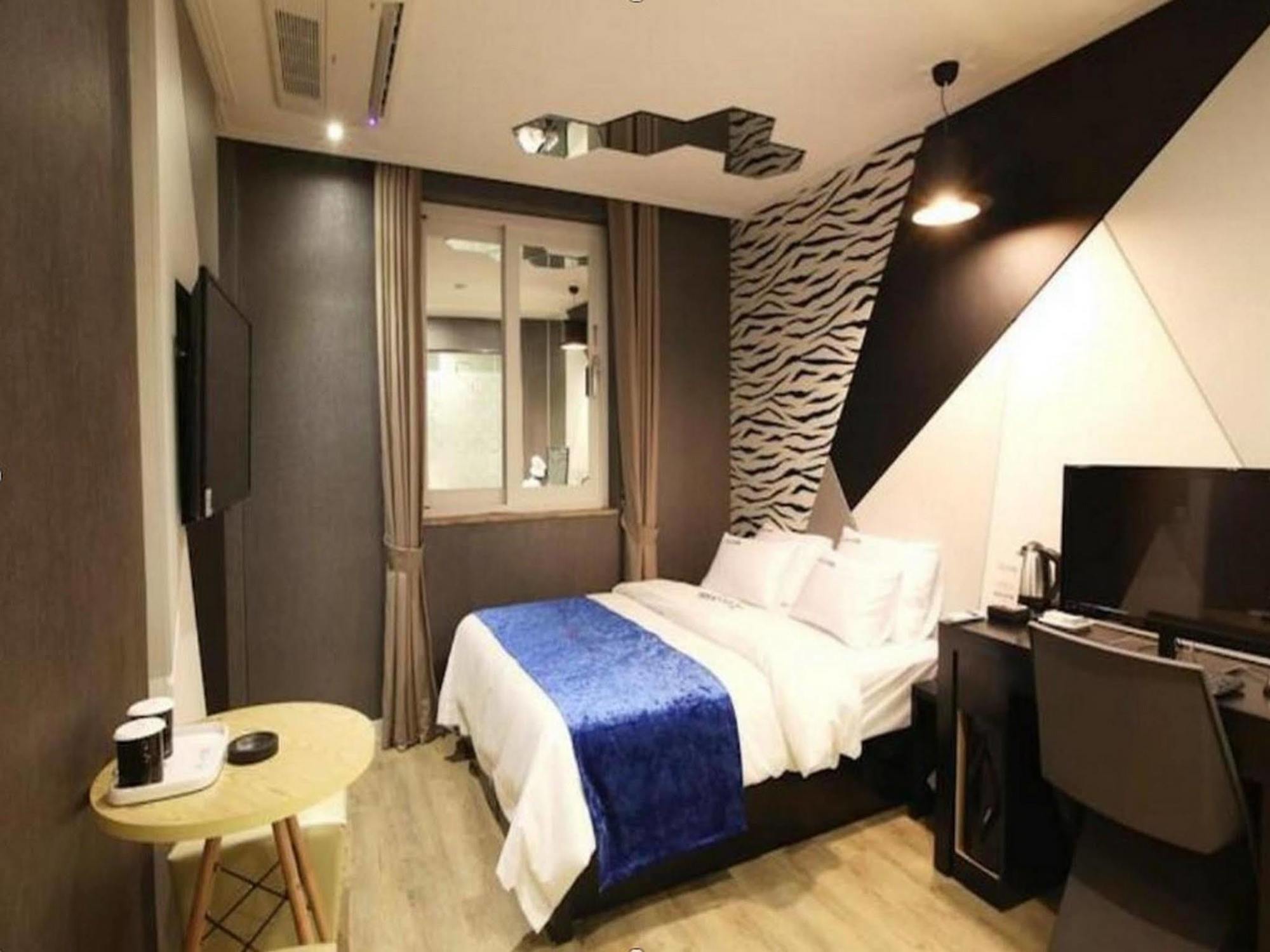 Jeju Lux Hotel Oso-ri Exteriör bild