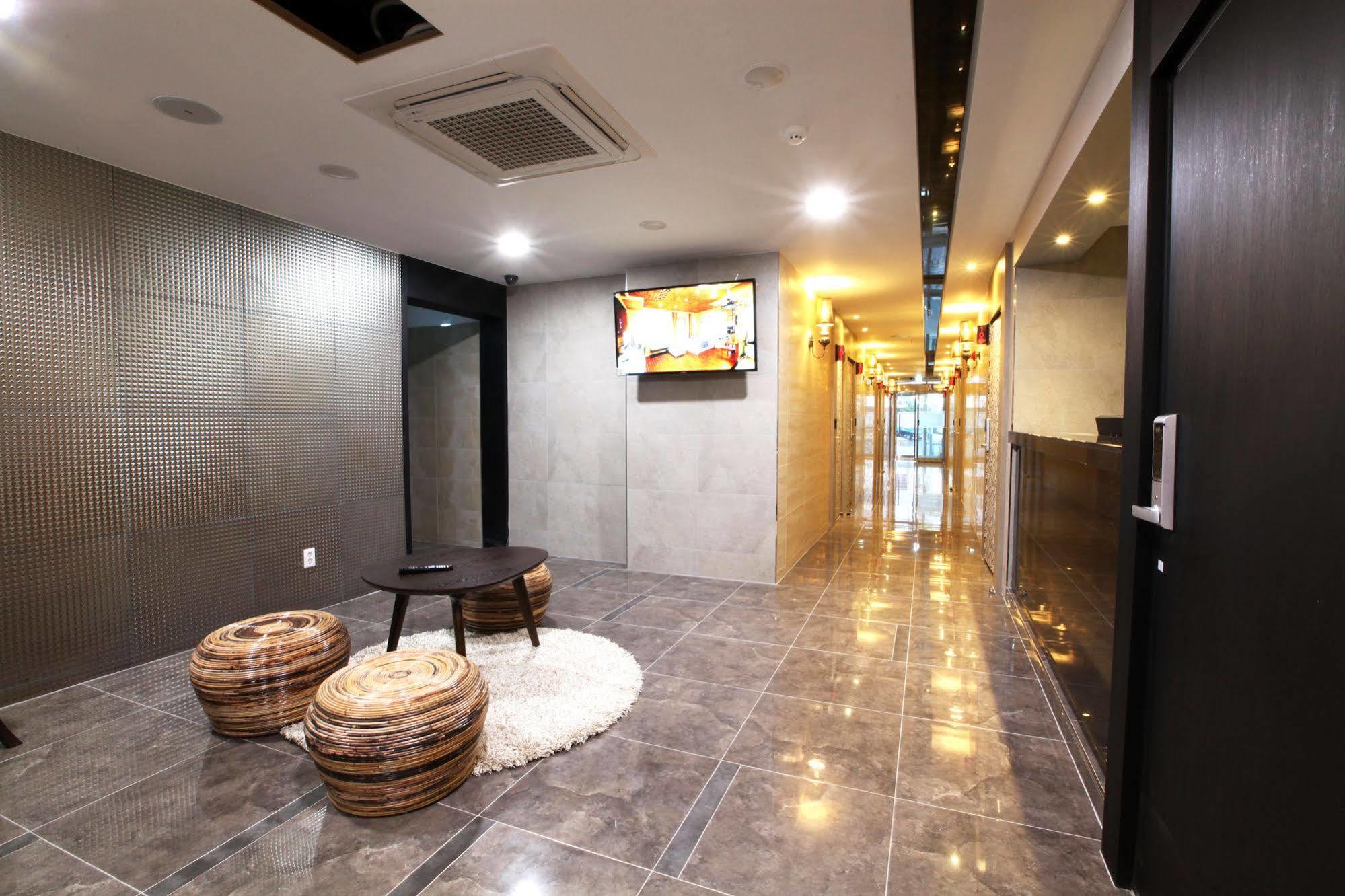 Jeju Lux Hotel Oso-ri Exteriör bild